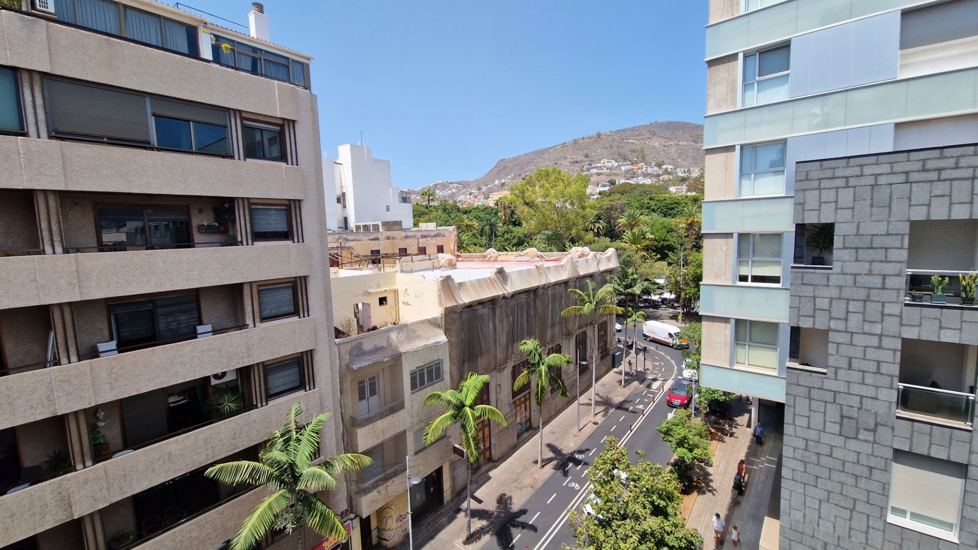 Vista exterior de Pis de lloguer en  Santa Cruz de Tenerife Capital amb Moblat, Forn i Rentadora