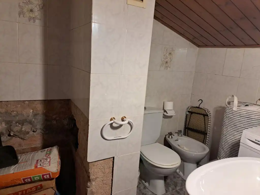 Bany de Àtic en venda en Berga amb Calefacció, Terrassa i Moblat