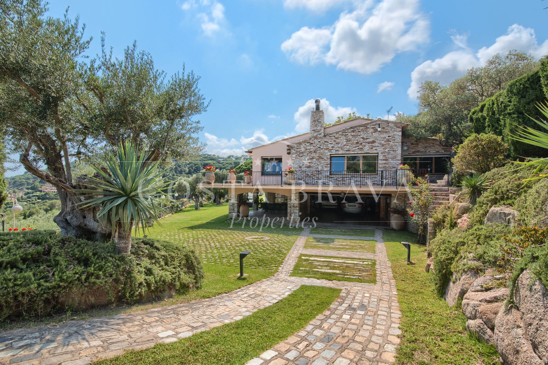Vista exterior de Casa o xalet en venda en Begur amb Aire condicionat, Calefacció i Jardí privat