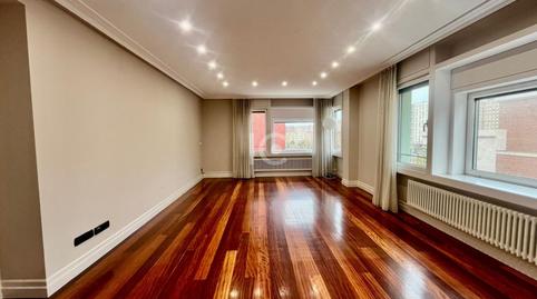 Photo 4 of Flat to rent in Lehendakari Leizaola, Abandoibarra - Guggenheim, Bizkaia