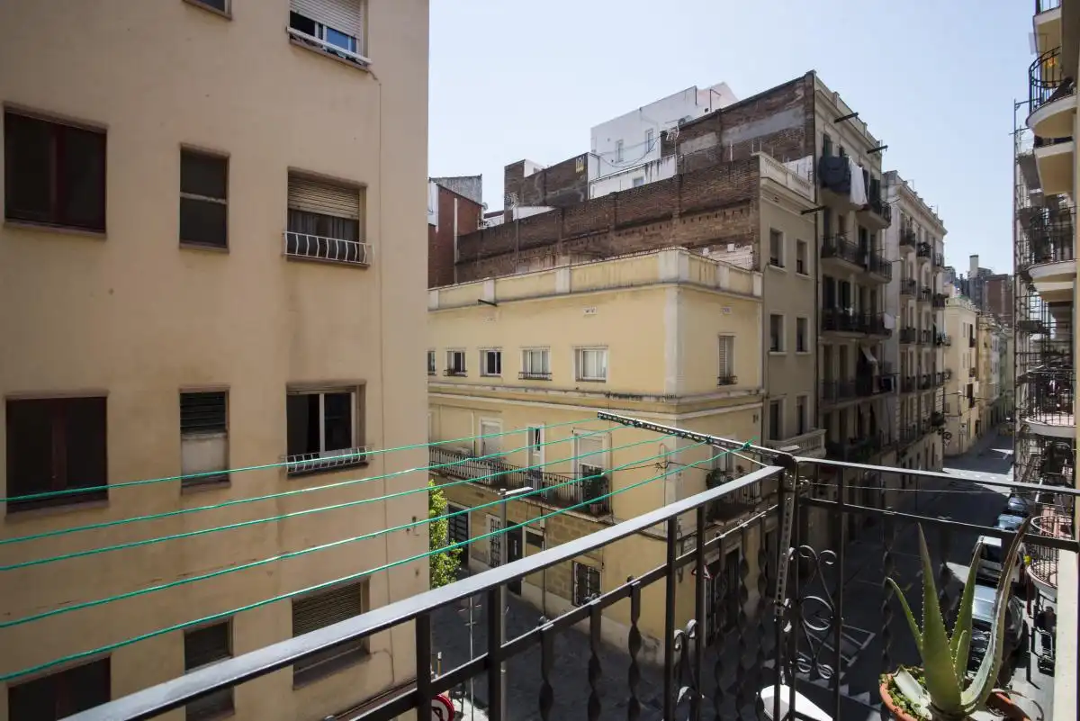 Terraza de Apartamento para compartir en Barcelona con Amueblado, Horno y Lavadora