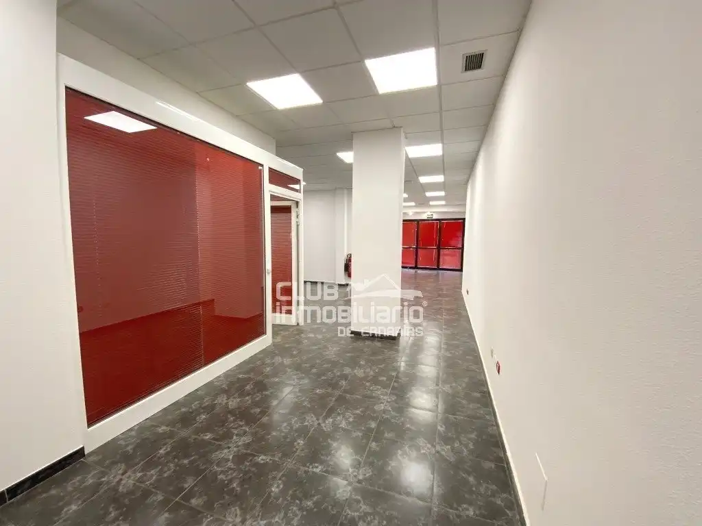 Commercial properties for rent in Santa Cruz de Tenerife  with Air Conditioner