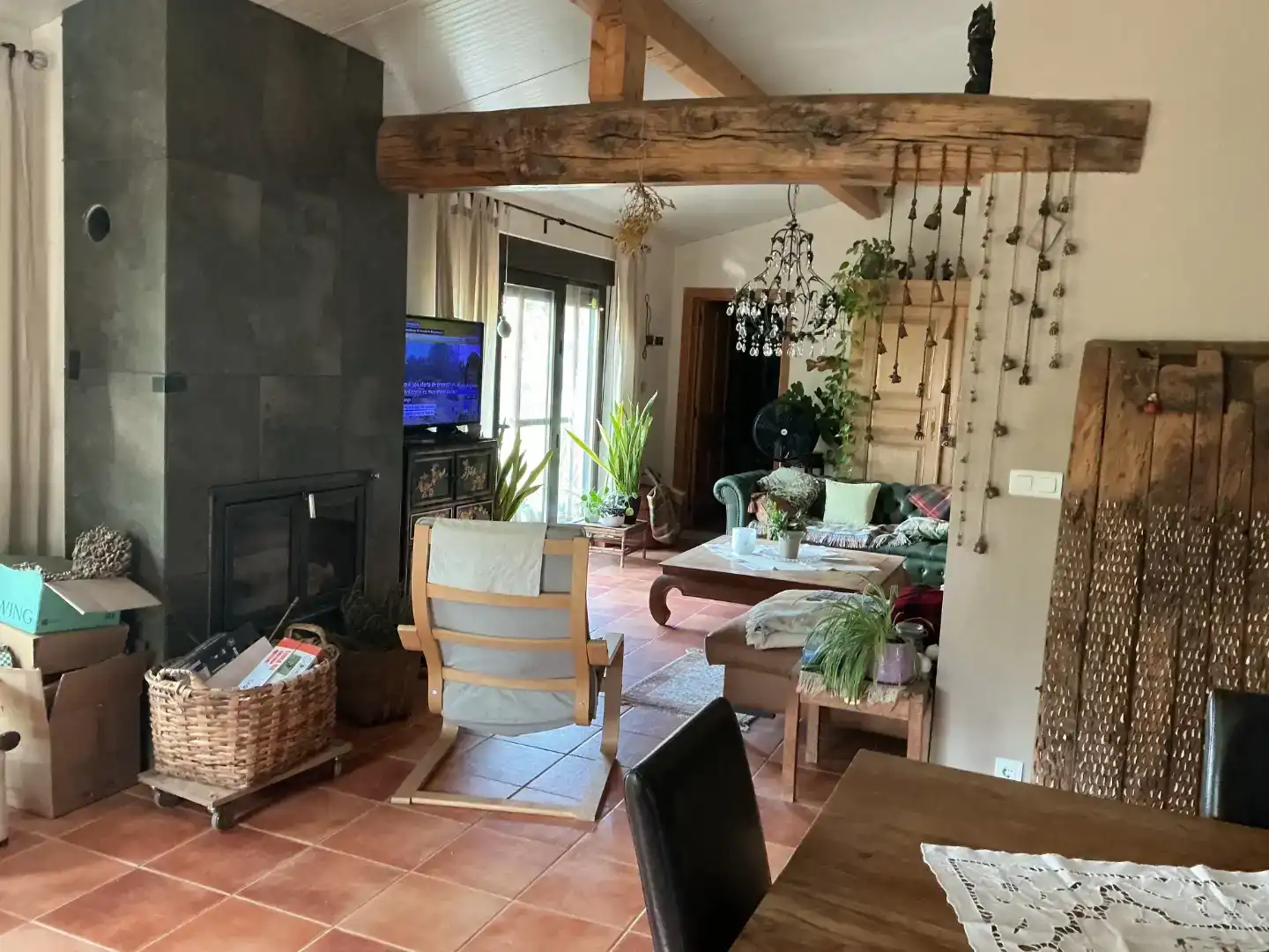 Sala d'estar de Finca rústica en venda en Villasbuenas de Gata amb Aire condicionat, Traster i Piscina