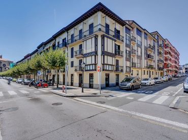 Business premises to rent in Centro - Mendibil - Santiago