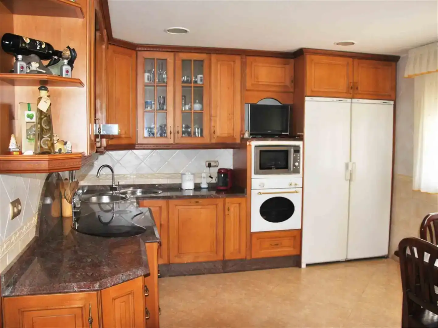 Cocina de Casa o chalet en venta en Belmonte de Tajo con Aire acondicionado, Parquet y Piscina