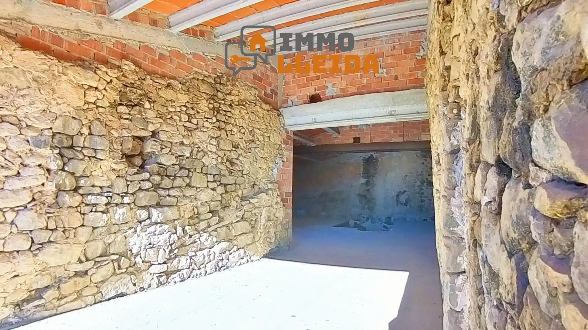 Casa adosada en venta en Vilanova de Meià con Terraza, Trastero y Balcón