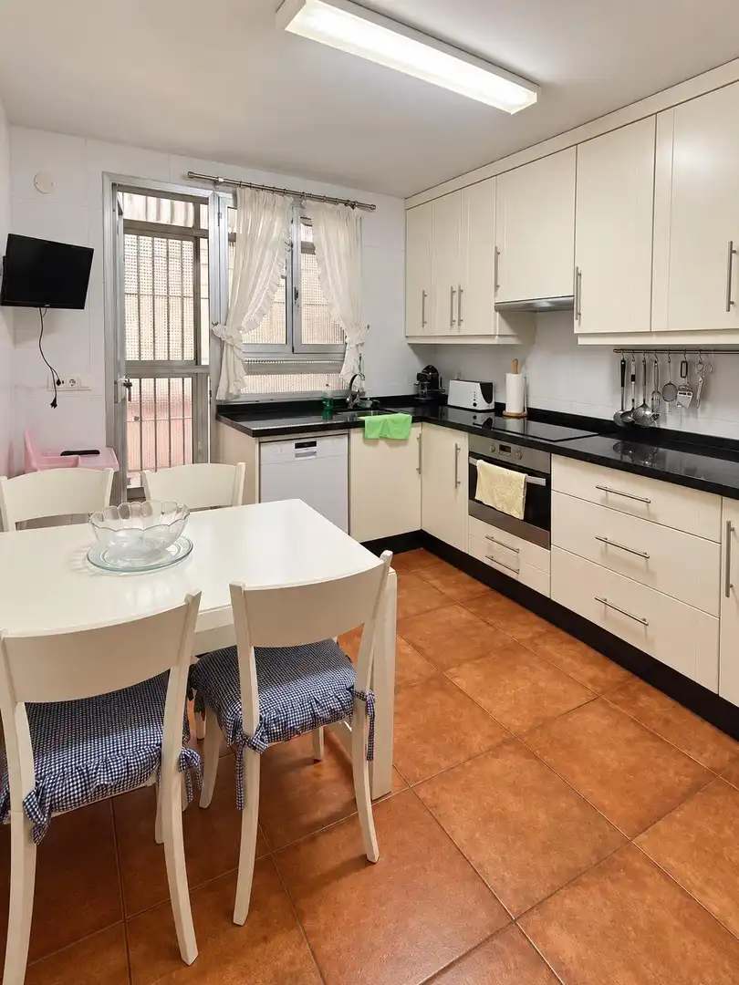 Cocina de Piso de alquiler en Poniente-Sur