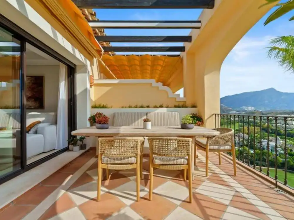 Penthouse with terrace for sale in La Quinta, imagen 3