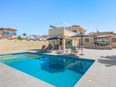 Villa avec balcon à vendre à Ciudad Quesada