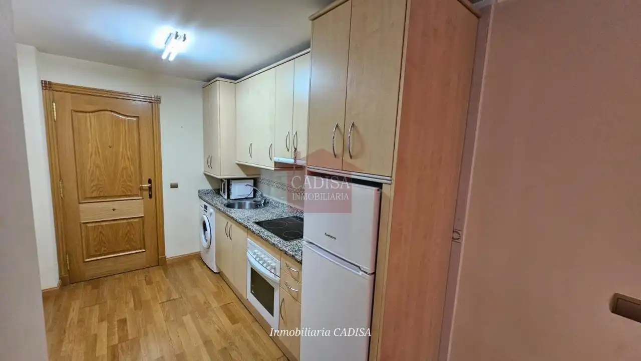 Cocina de Estudio de alquiler en Salamanca con Calefacción y Amueblado