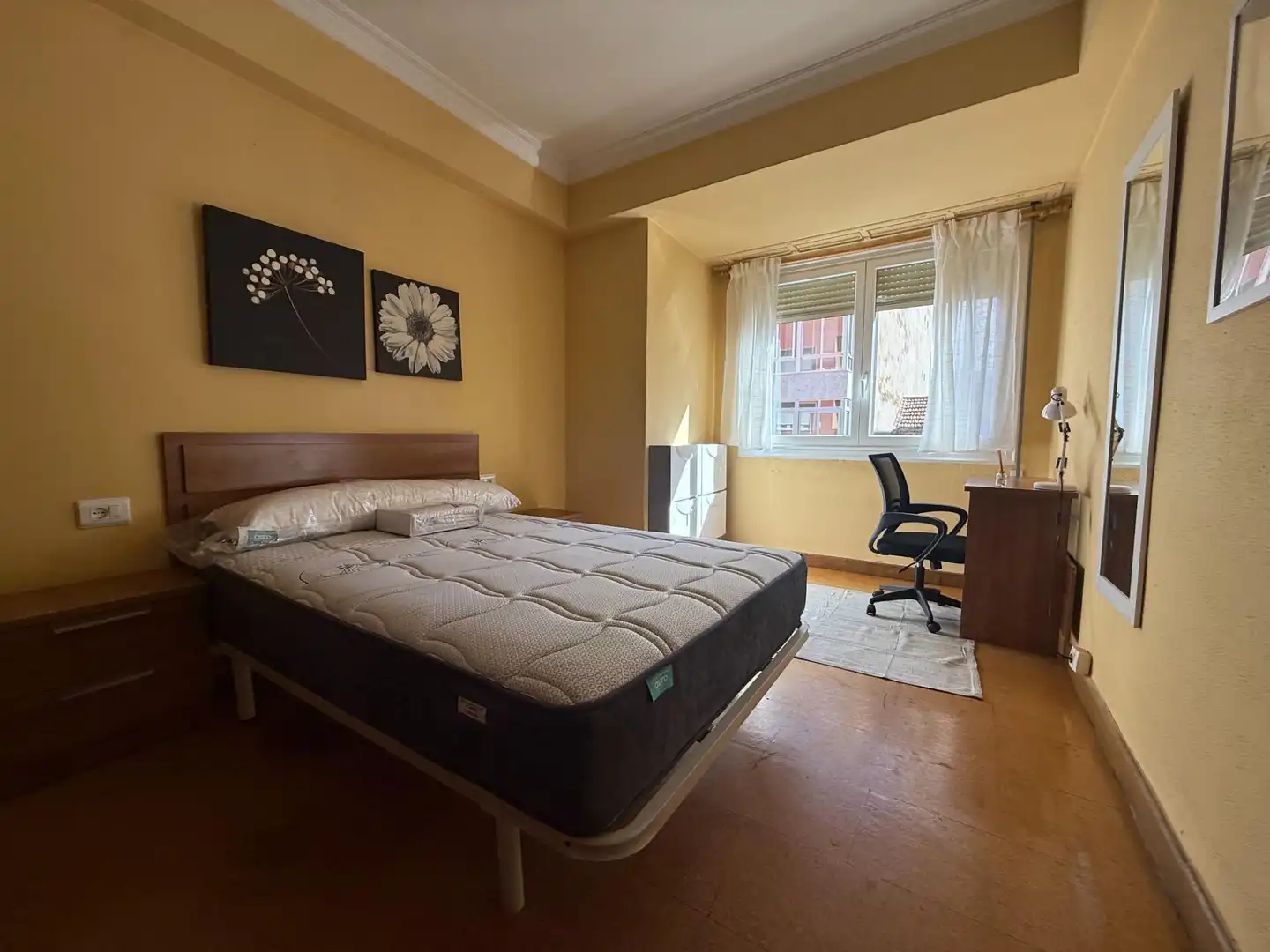 Flat with terrace to rent in Avenida HABANA, imagen 8