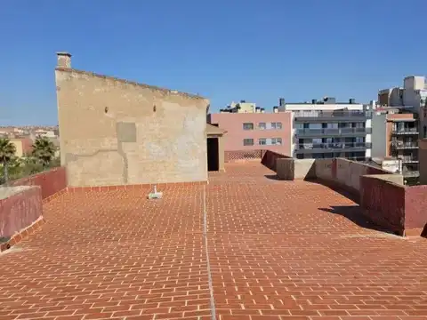 Gebäude zum Verkauf in Carrer d'Eduard Maristany, Centre