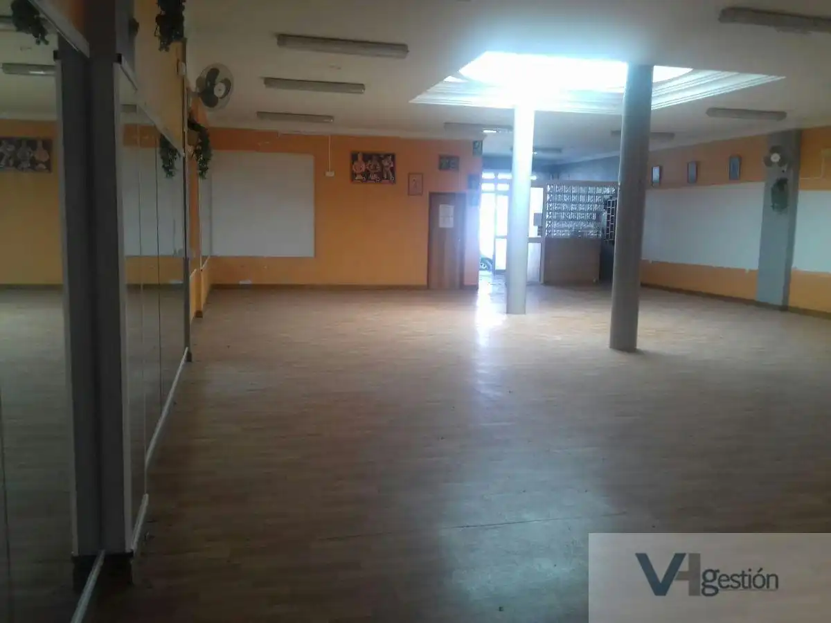 Local commercial à vendre à Villamartín, imagen 3