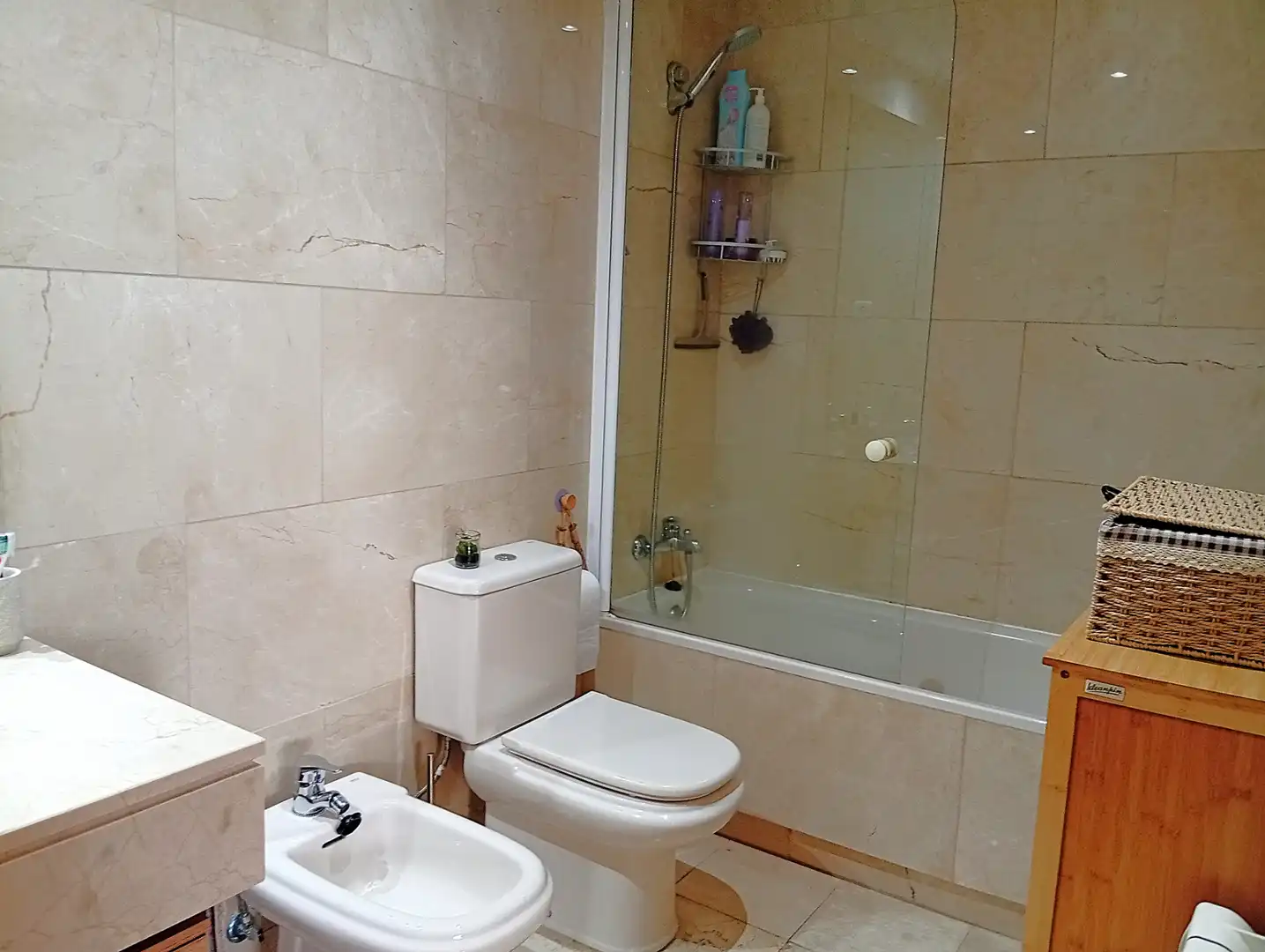 Baño de Piso en venta en Valdemoro con Aire acondicionado, Calefacción y Jardín privado