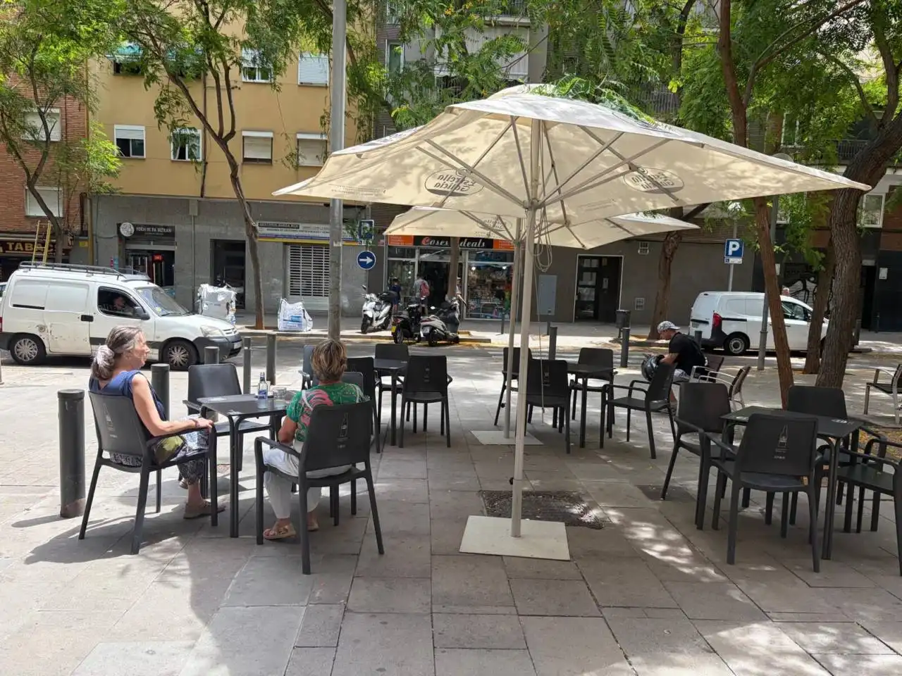 Vista exterior de Local en traspaso en Barcelona