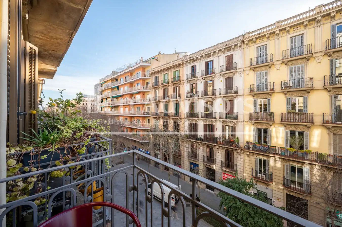 Vista exterior de Piso en venta en Barcelona con Aire acondicionado, Calefacción y Parquet