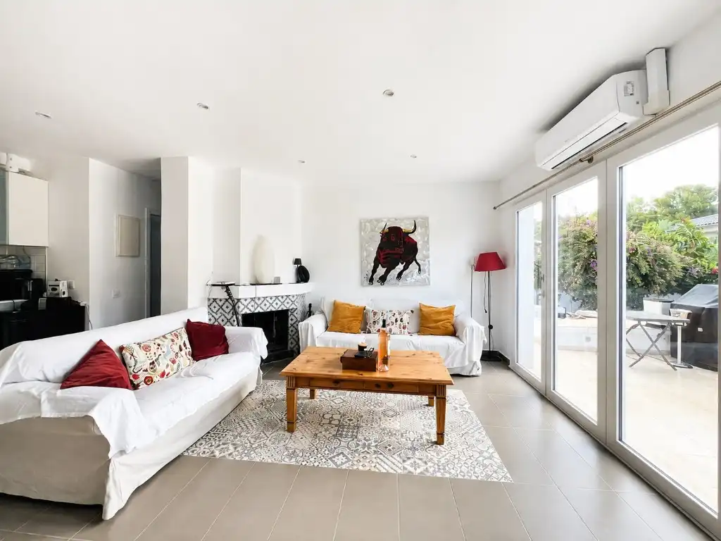 Sala d'estar de Casa o xalet de lloguer en Calvià amb Aire condicionat, Jardí privat i Terrassa