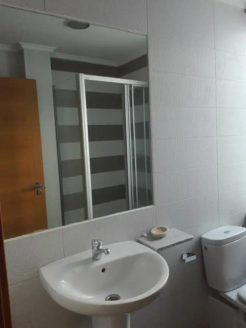 Bathroom of Flat for rent in Salamanca  with Heating, Parquet flooring and Furnished