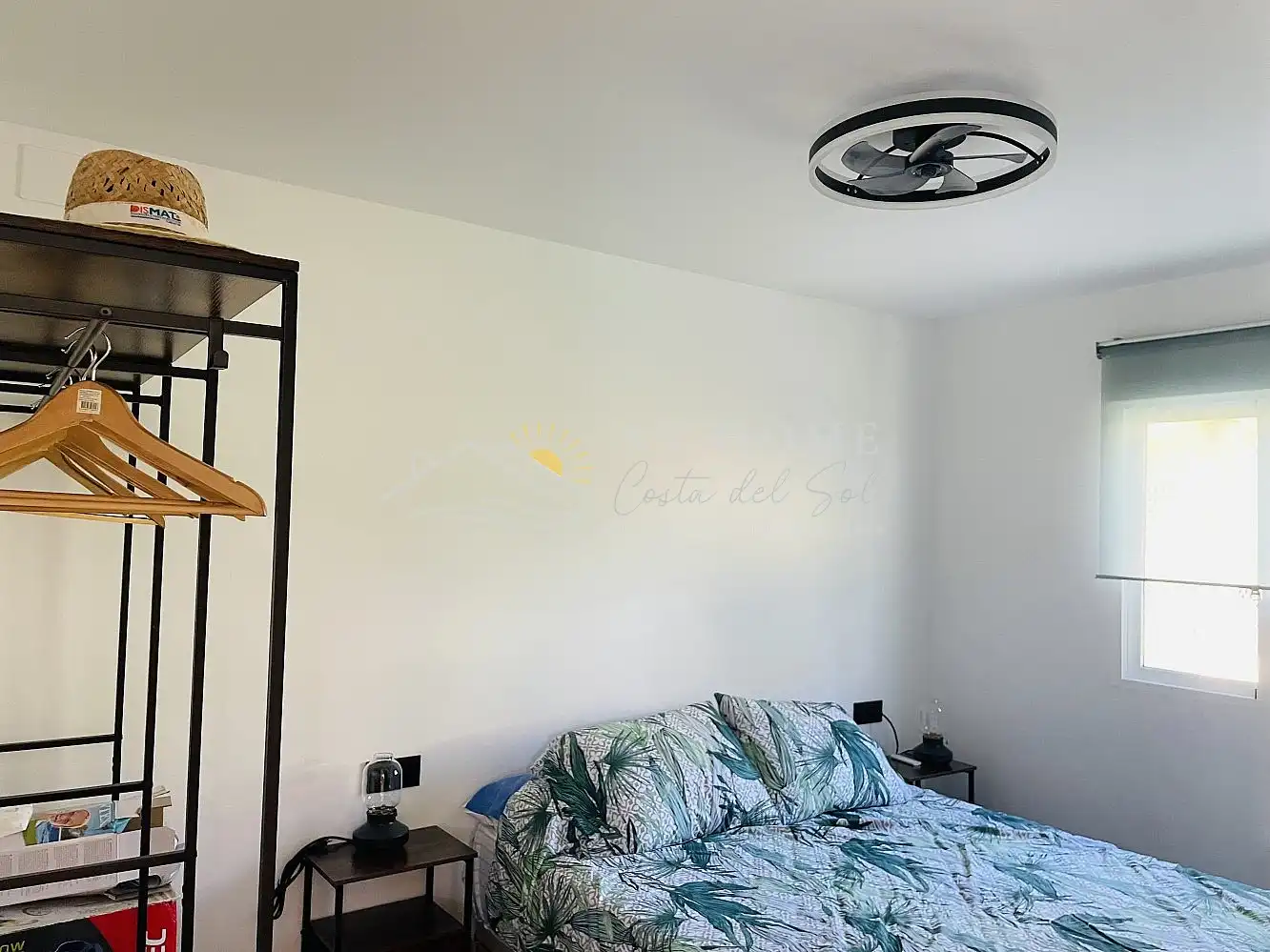 Habitación de Apartamento de alquiler en Nerja con Terraza y Piscina