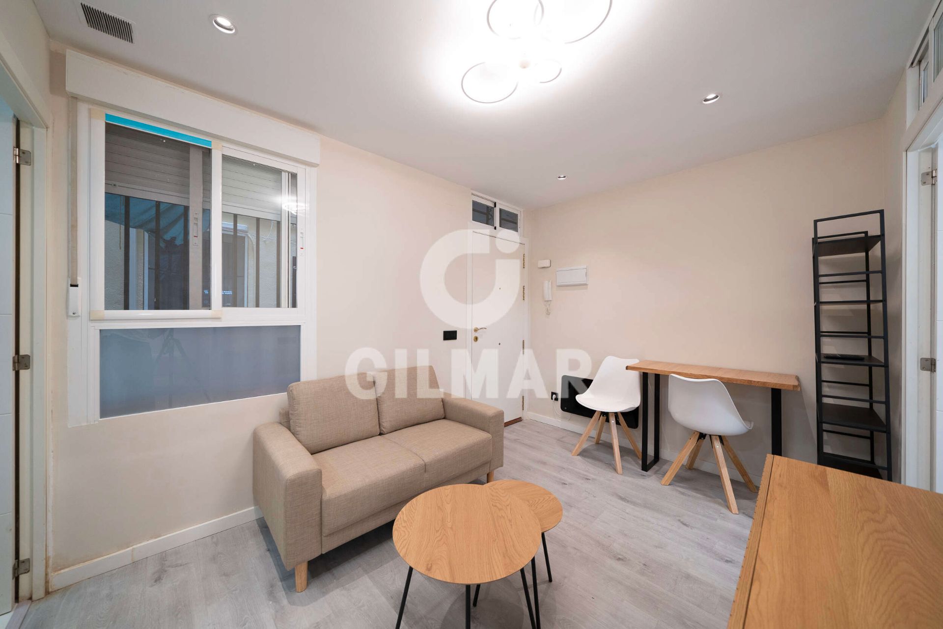 Living room of Flat for sale in  Madrid Capital  with Air Conditioner and Heating