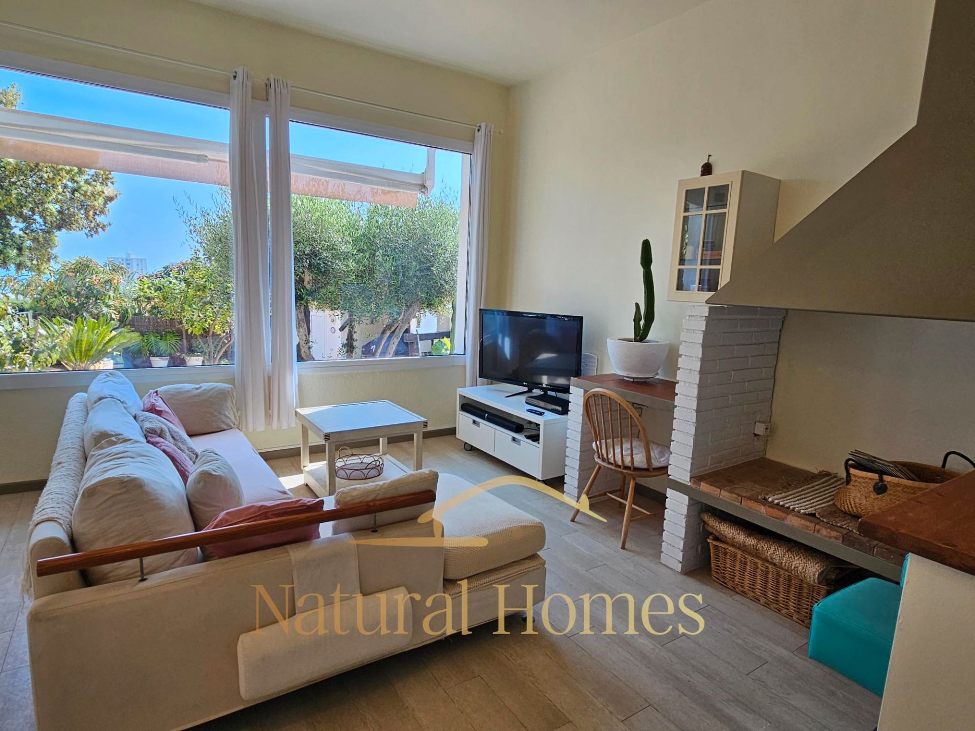 Living room of Planta baja to rent in Teià  with Heating, Private garden and Parquet flooring