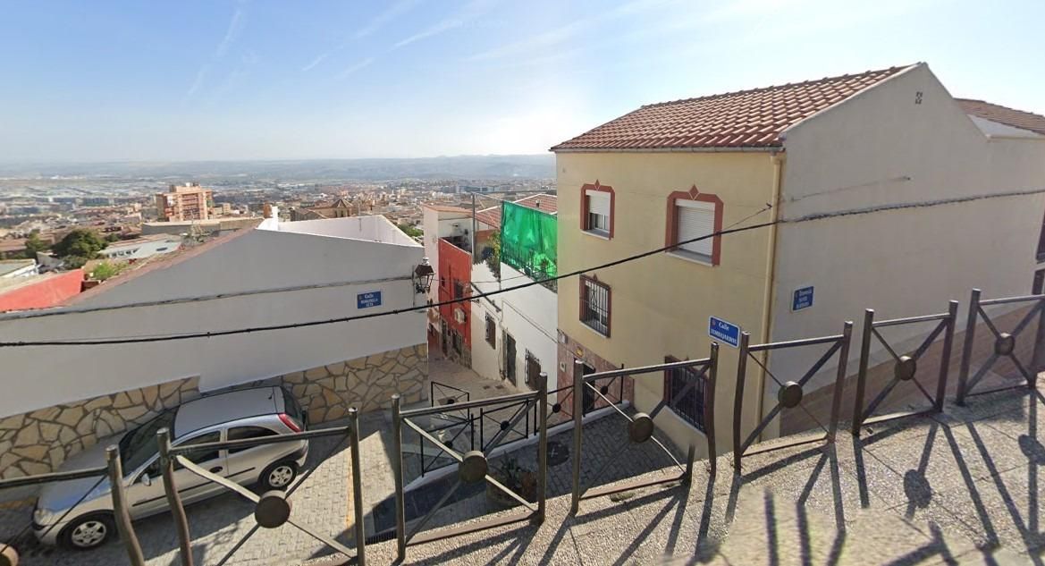 Casa adosada en venta en Ctra. Circunvalación - La Magdalena