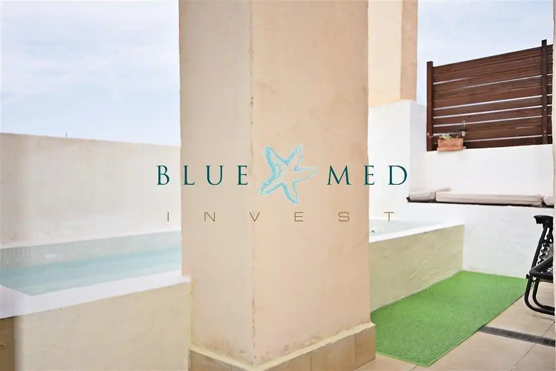 Attic for sale in Murcia  with Air Conditioner, Terrace and Storage room