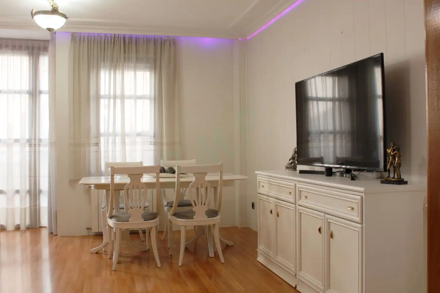 Wohnzimmer von Einfamilien-Reihenhaus zur Miete in Albacete mit Klimaanlage, Heizung und Terrasse