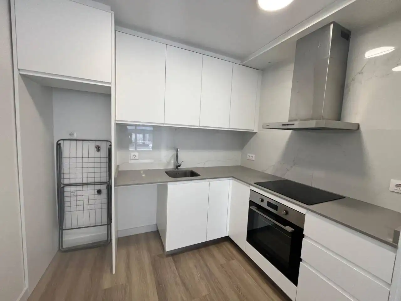 Kitchen of Flat for sale in Girona  with Air Conditioner, Heating and Balcony