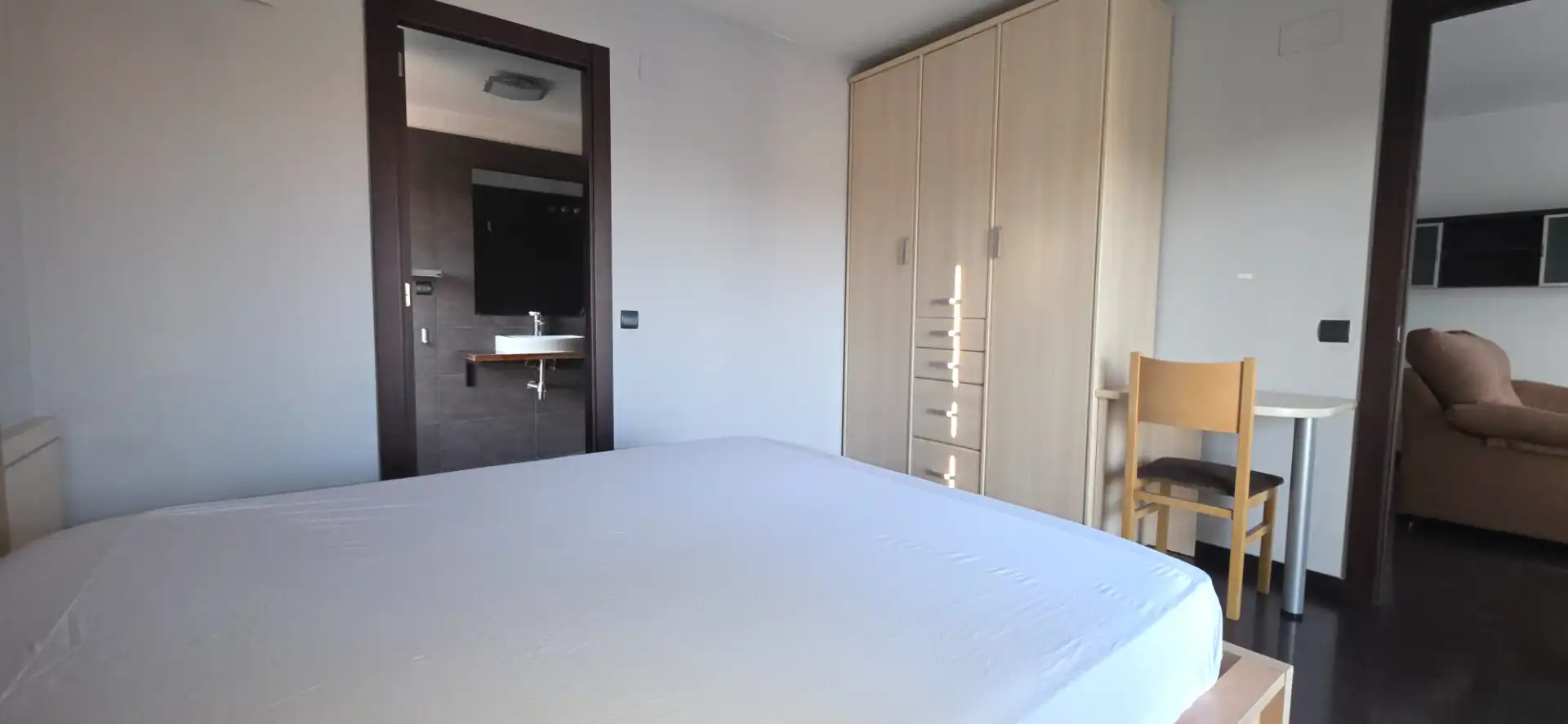 Habitación de Apartamento en venta en Manresa con Aire acondicionado, Calefacción y Jardín privado