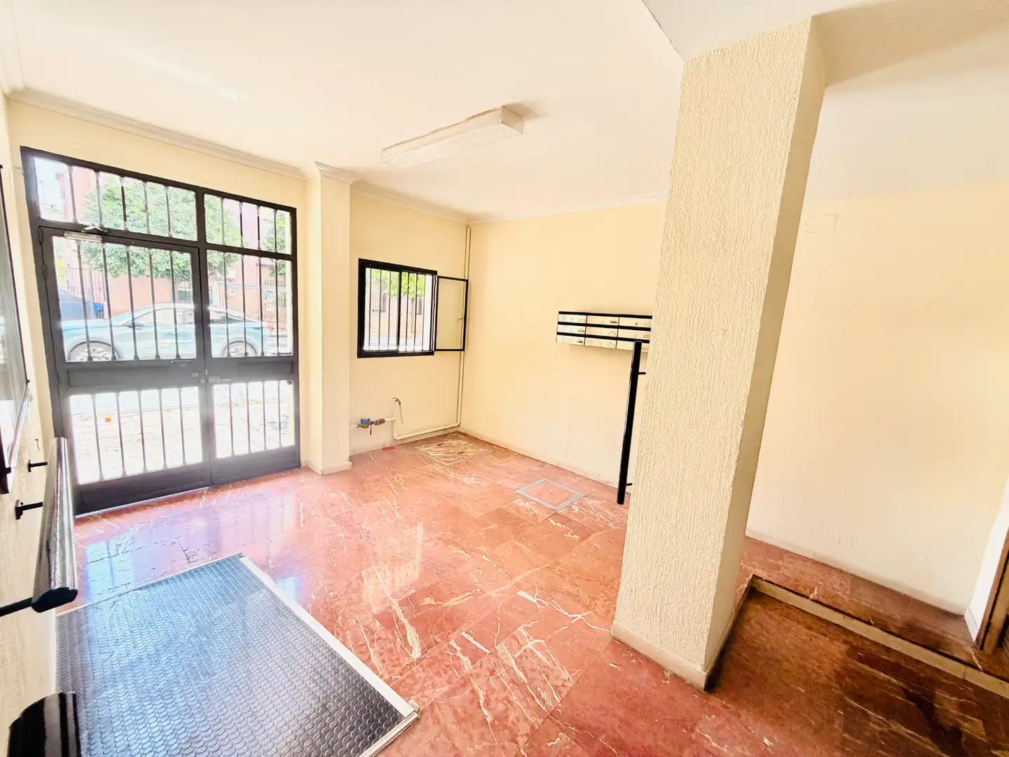 Flat for sale in Sevilla  with Air Conditioner and Terrace