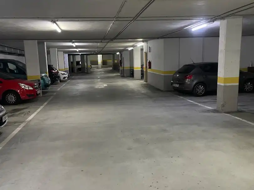 Parking de Garaje de alquiler en Pontevedra Capital 