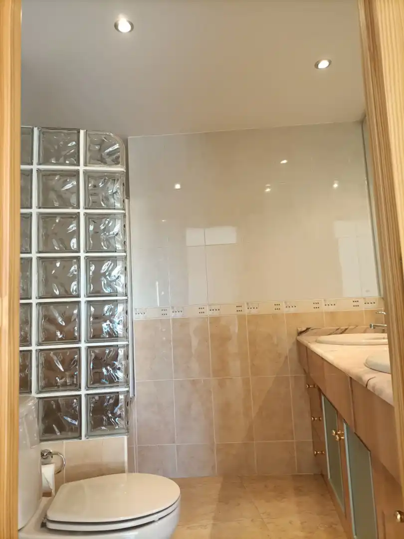 Baño de Casa adosada en venta en Segorbe con Calefacción, Terraza y Balcón