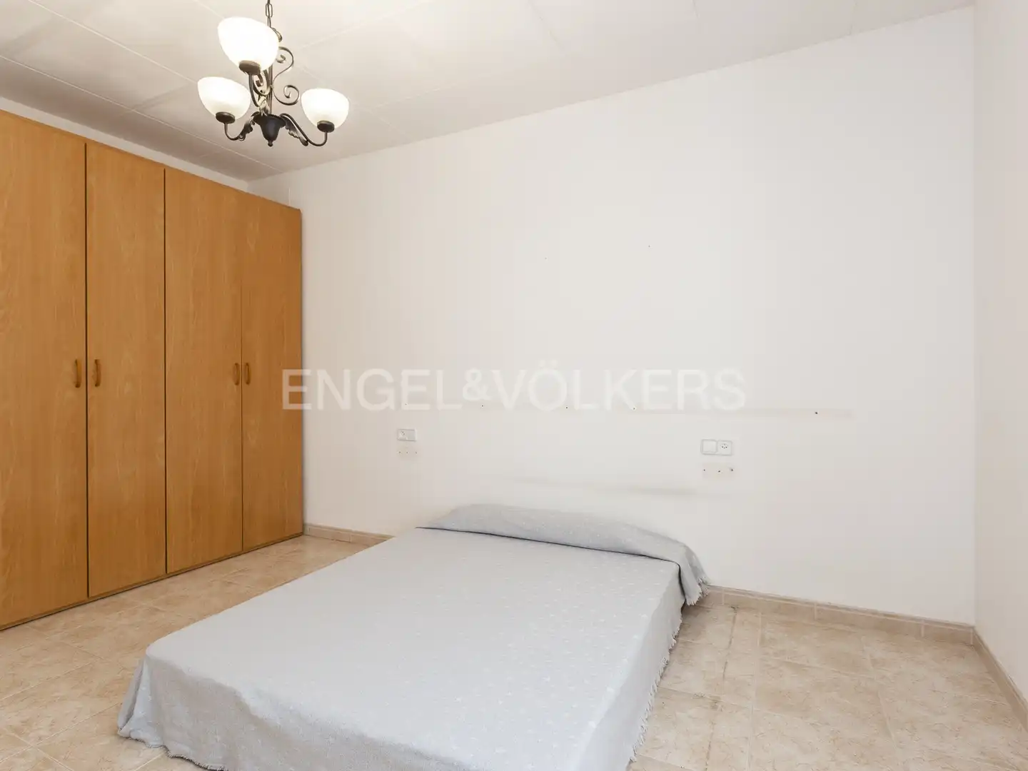 Habitación de Casa adosada en venta en Albinyana con Calefacción y Terraza