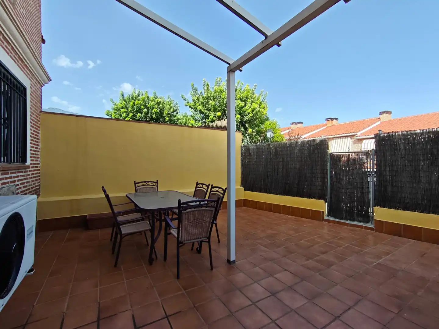 Terrassa de Casa o xalet de lloguer en Sevilla la Nueva amb Aire condicionat, Calefacció i Terrassa