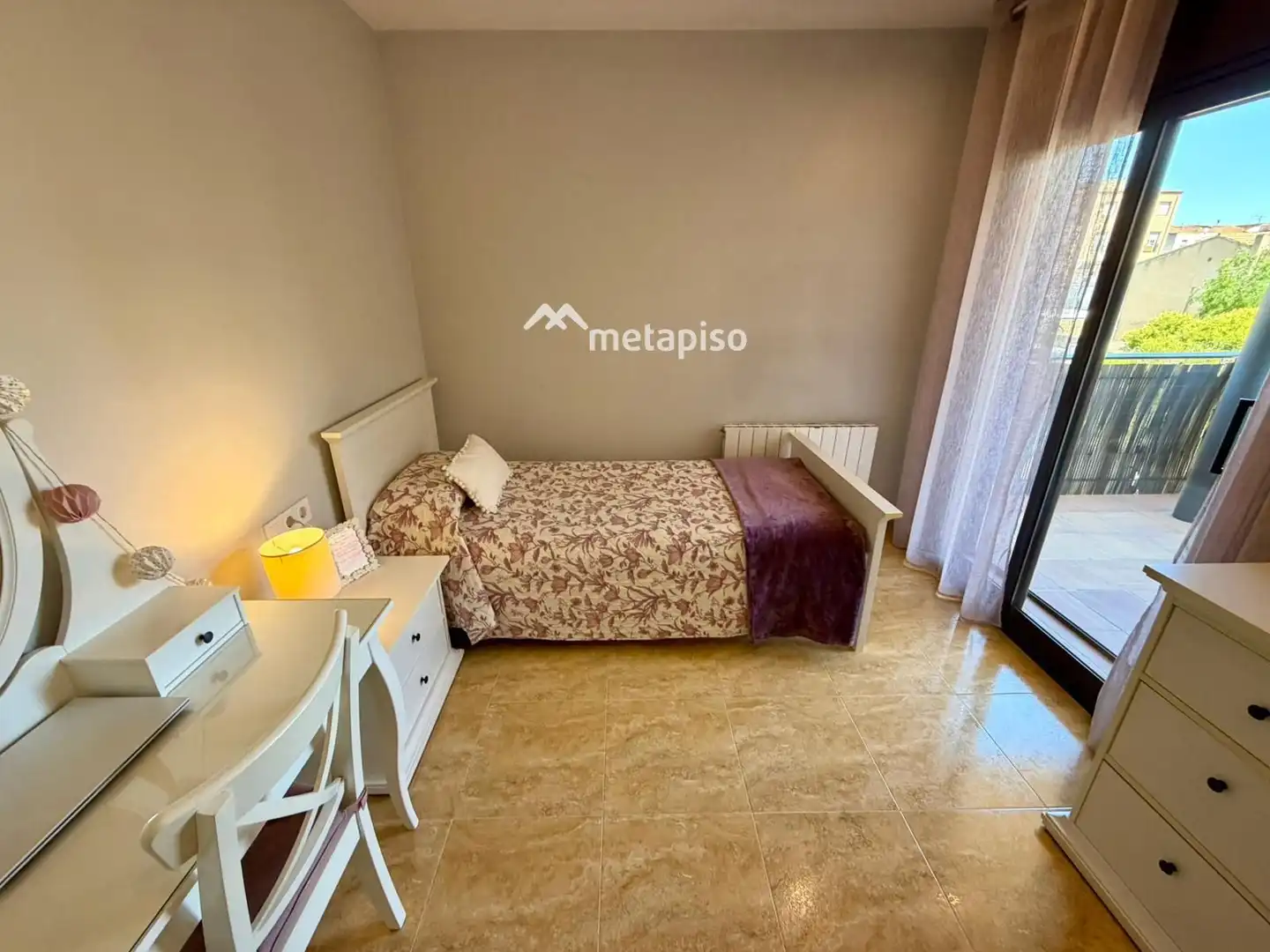 Habitación de Casa adosada en venta en Santa Margarida I Els Monjos con Aire acondicionado, Calefacción y Terraza