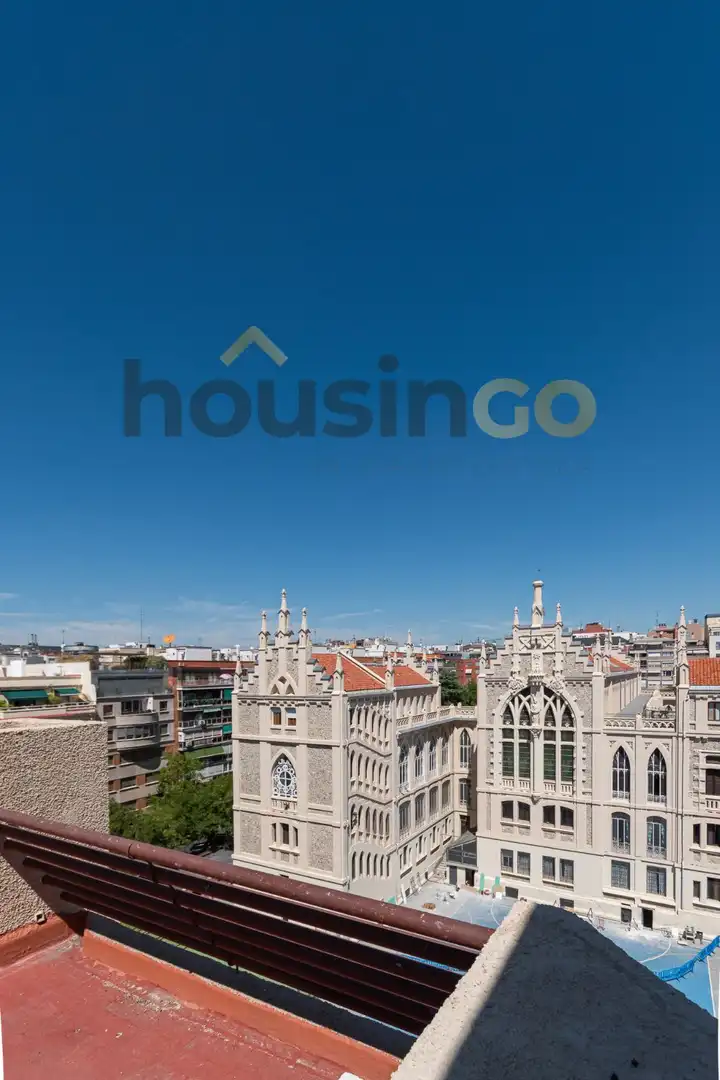Exterior view of Flat for rent in Madrid  with Air Conditioner, Heating and Terrace