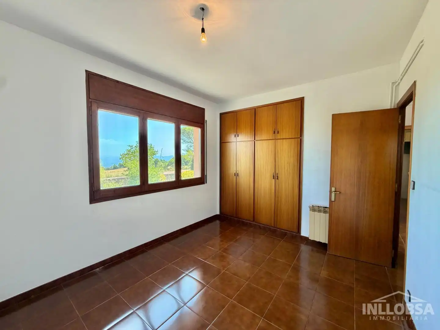 Dormitori de Finca rústica en venda en Castellfollit del Boix amb Calefacció, Jardí privat i Terrassa