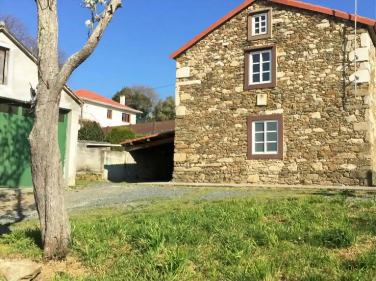 Vista exterior de Pis de lloguer en Narón amb Jardí privat, Parquet i Traster