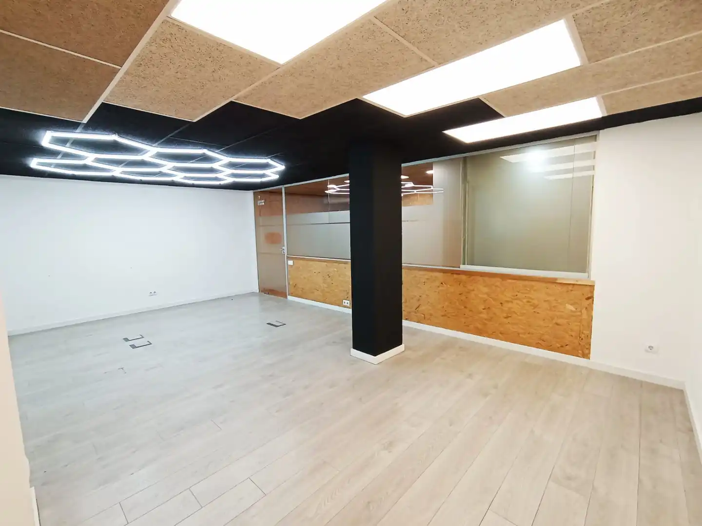 Büro zur Miete in Sud