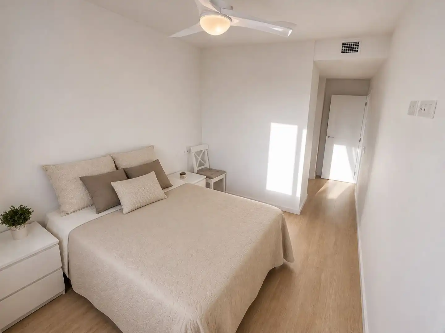 Bedroom of Apartments for rent in Marbella  with Air Conditioner, Heating and Terrace