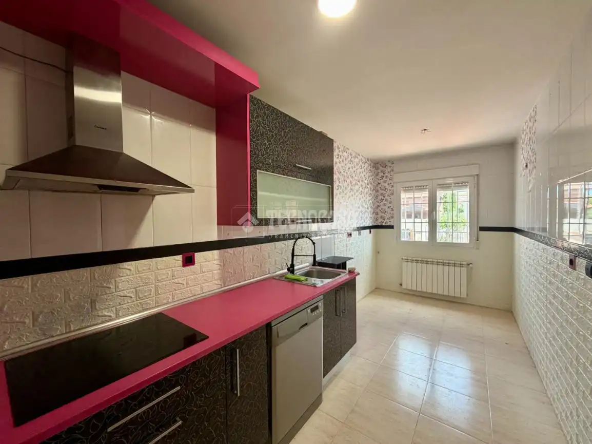 Kitchen of Detached homes for sale in Azuqueca de Henares