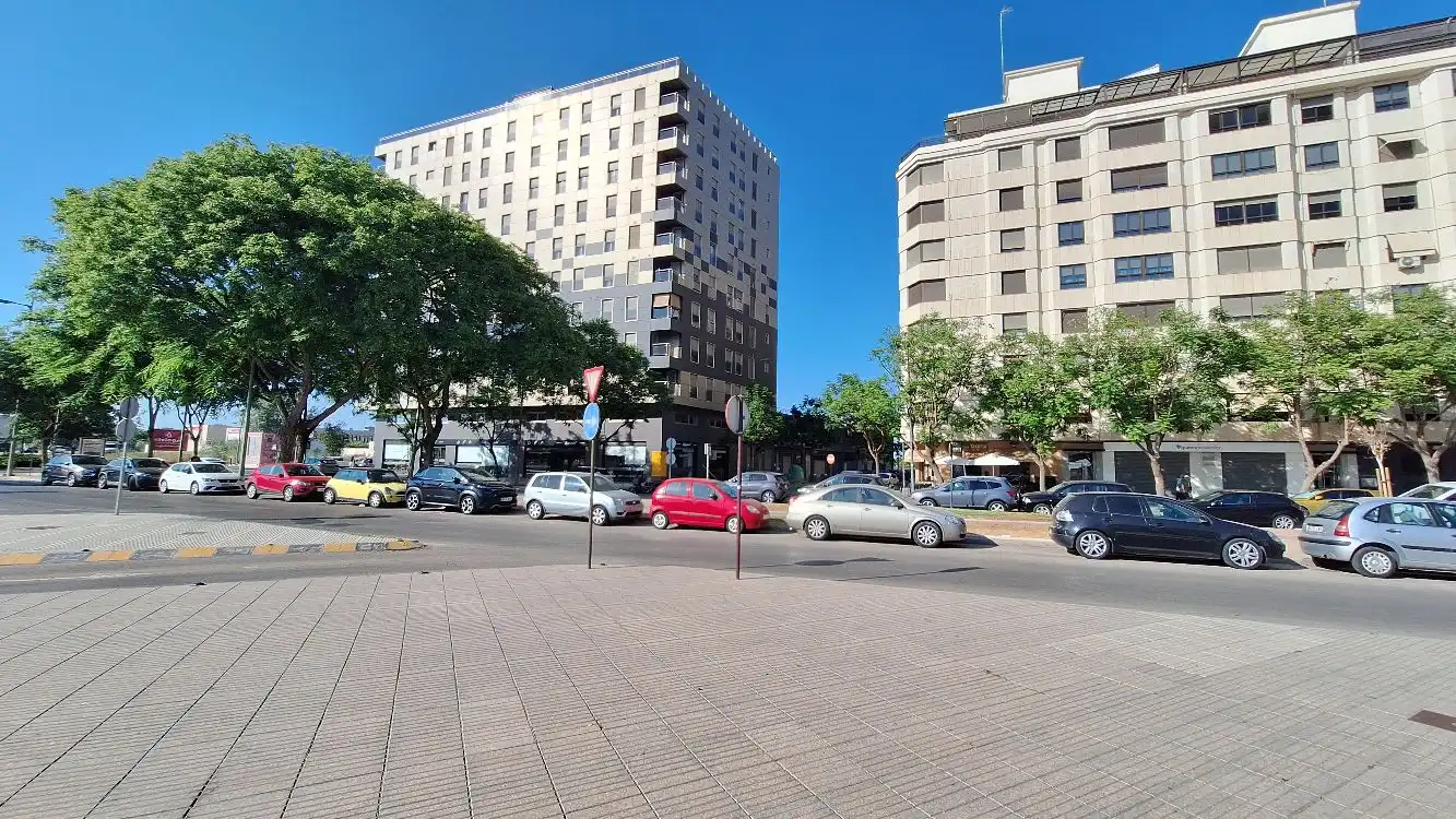 Vista exterior de Local en venta en Alzira