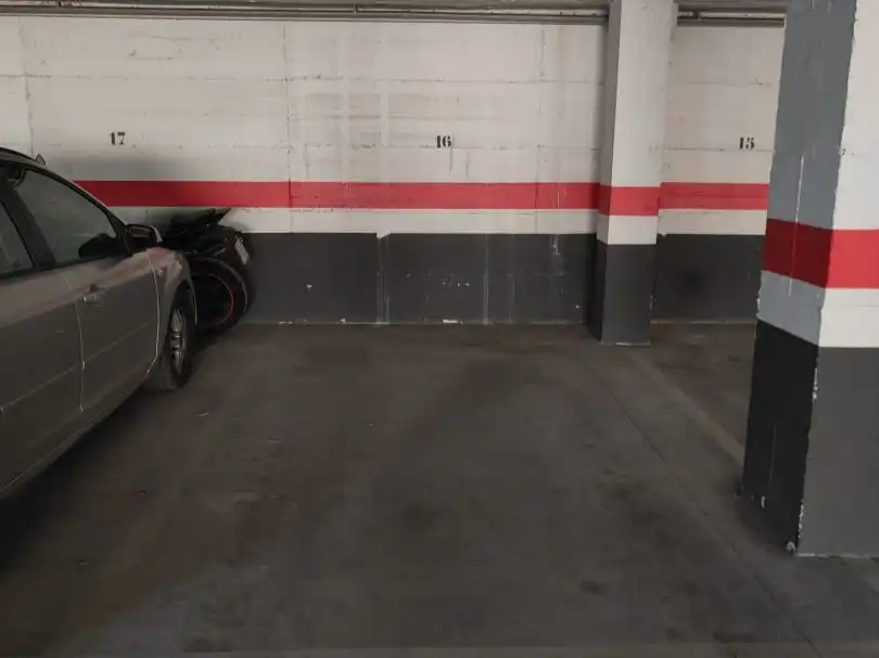 Parkplatz von Garage zum Verkauf in Málaga