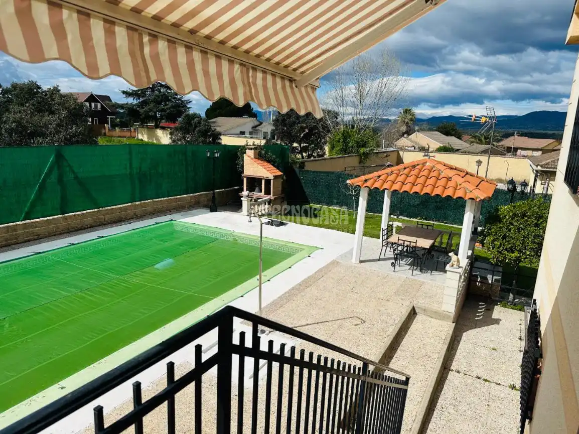 Piscina de Casa o chalet en venta en Escalona con Calefacción, Piscina y Amueblado