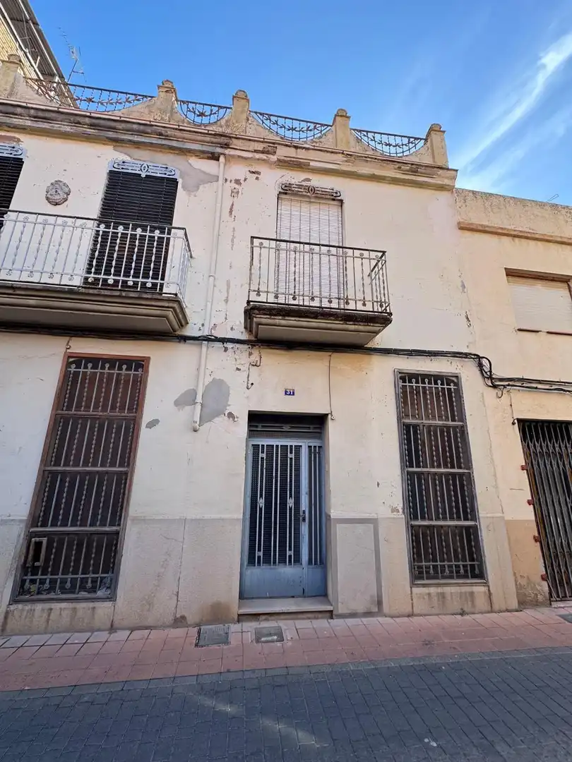 Adossat amb terrassa en venda a GILABERTO CENTELLES