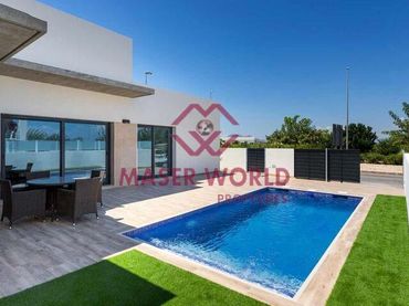 Xalet amb piscina en venda a Daya Nueva