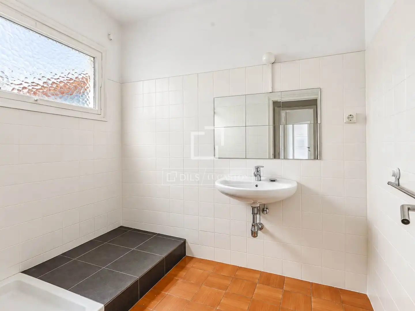 Bathroom of Flat for sale in Eixample