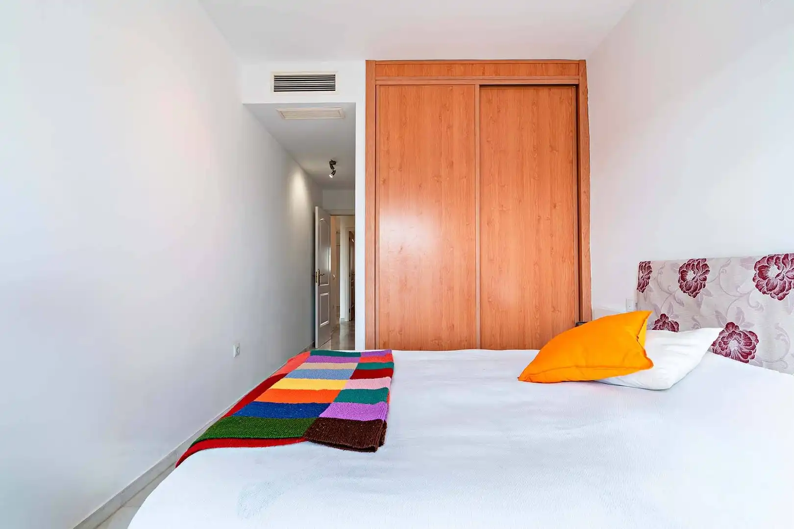 Habitación de Piso en venta en Almería con Jardín privado, Terraza y Trastero