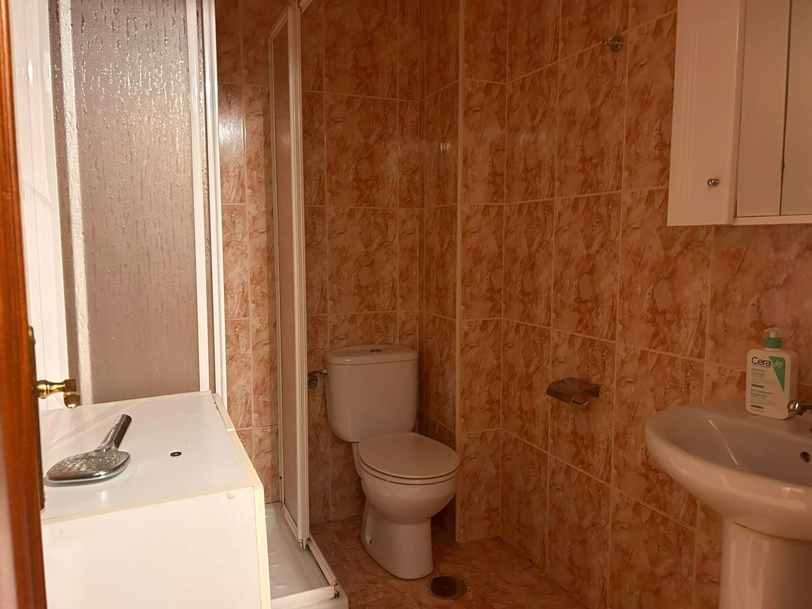 Bany de Apartament de lloguer en Santiago de Compostela  amb Calefacció i Moblat